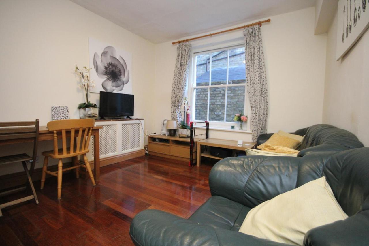 Three Bedroom Flat With Garden In Fulham * Londres